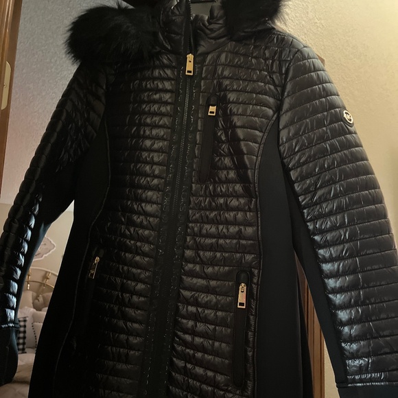 Michael Kors puffer coat - Picture 7 of 7